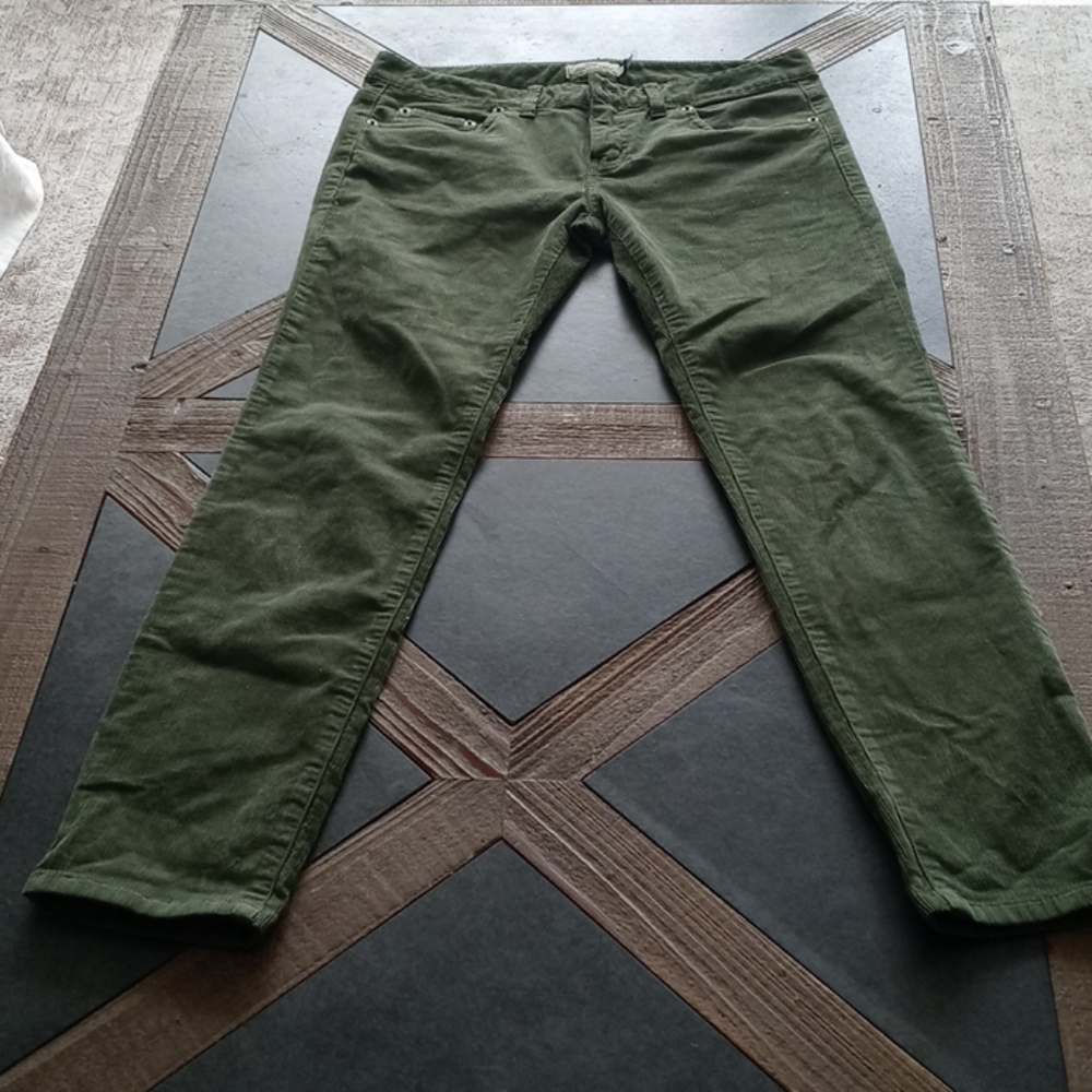 vineyard vines pea green corduroy sz 2